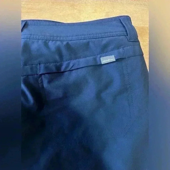 Eddie Bauer shirt with attached shorts - Picture 5 of 8